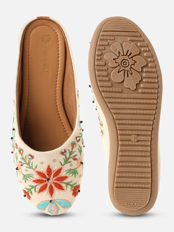 Off_White_Embellished_Embroidered_Canvas_Slip_On_Flats_For_Women