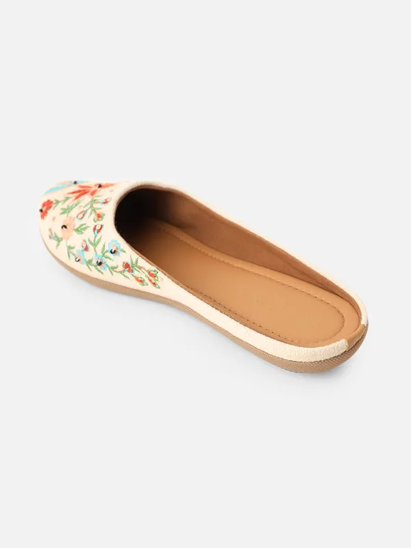 Off_White_Embellished_Embroidered_Canvas_Slip_On_Flats_For_Women