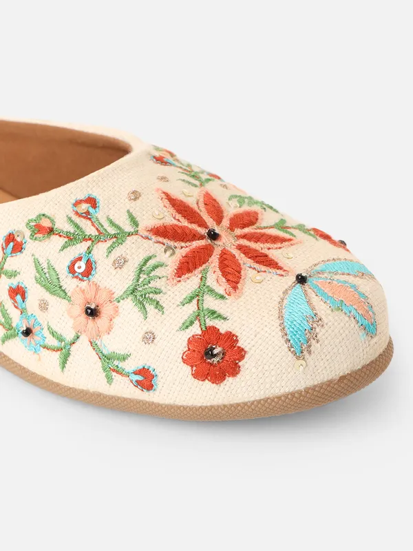 Off_White_Embellished_Embroidered_Canvas_Slip_On_Flats_For_Women