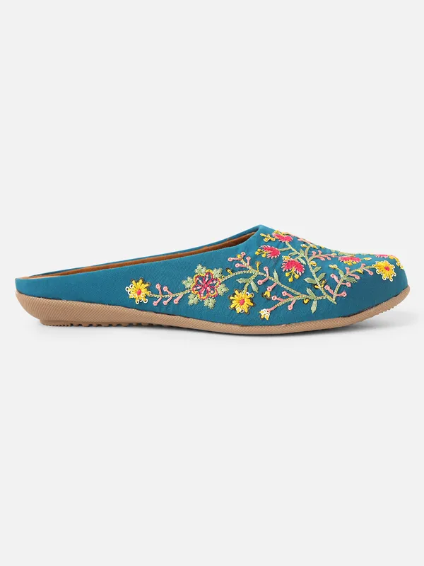 Rama_Embellished_Embroidered_Canvas_Slip_On_Flats_For_Women