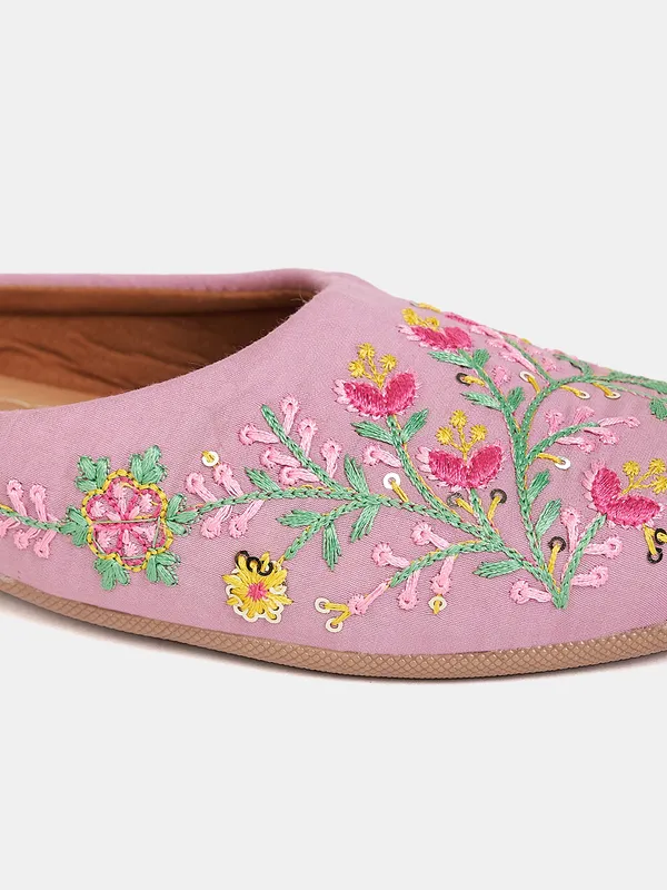 Light_Purple_Embellished_Embroidered_Canvas_Slip_On_Flats_For_Women