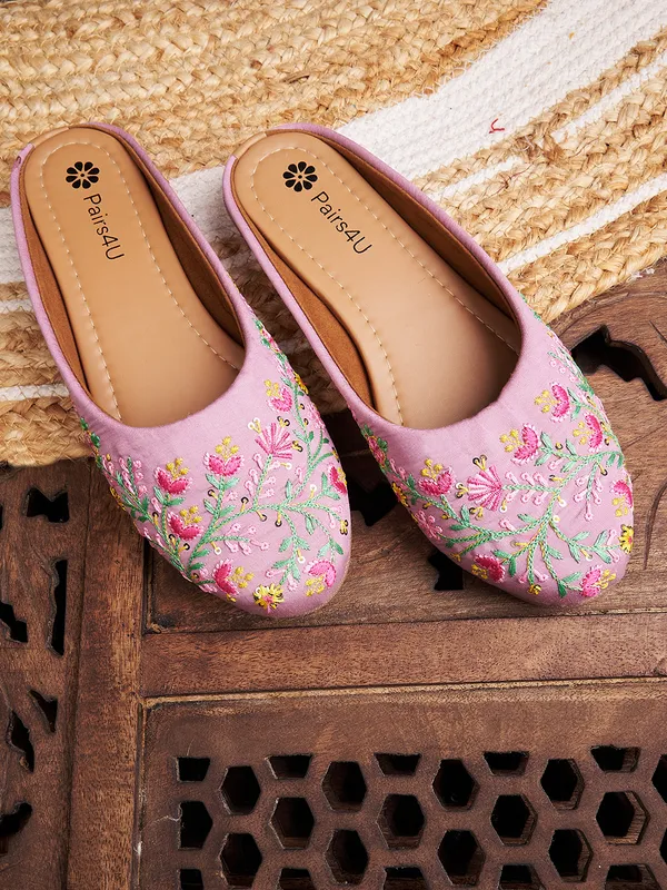Light_Purple_Embellished_Embroidered_Canvas_Slip_On_Flats_For_Women
