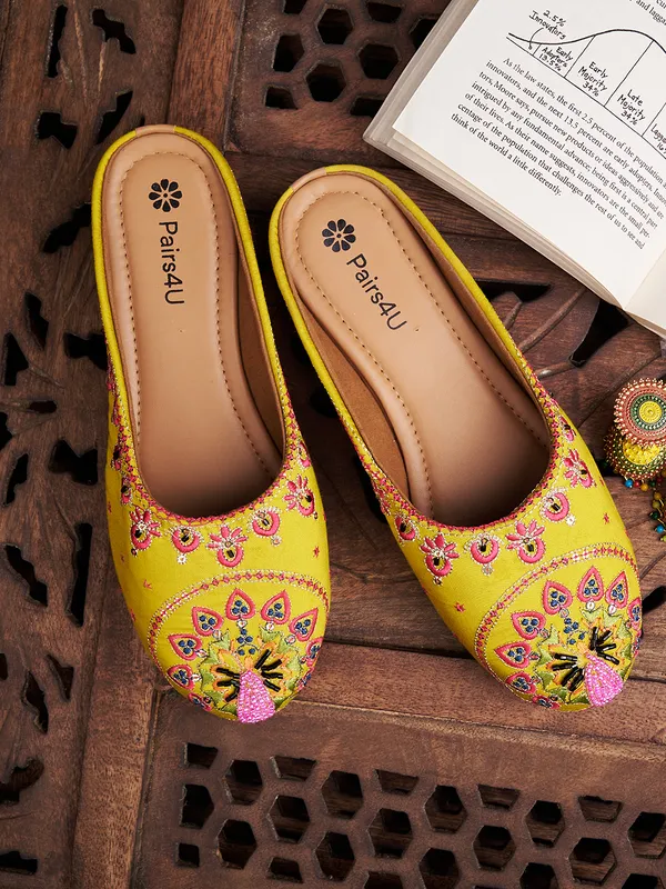 Lemon_Embellished_Embroidered_Canvas_Slip_On_Flats_For_Women