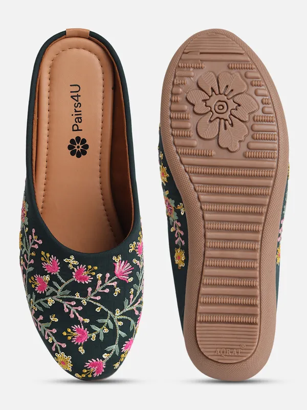 Green_Embellished_Embroidered_Canvas_Slip_On_Flats_For_Women