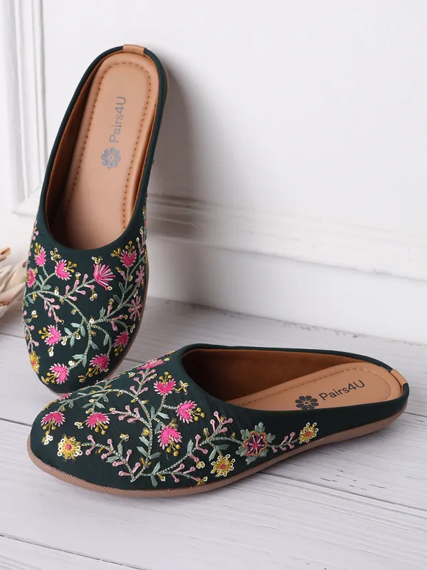 Green_Embellished_Embroidered_Canvas_Slip_On_Flats_For_Women