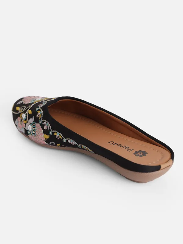 Black_Embellished_Embroidered_Canvas_Slip_On_Flats_For_Women