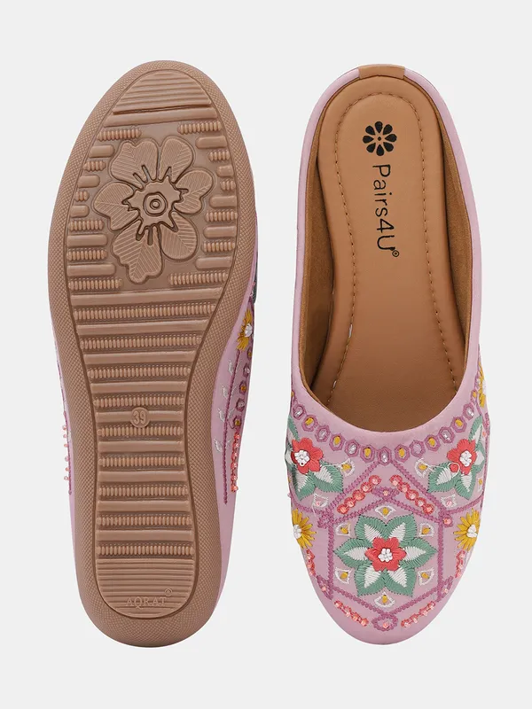 Peach_Embellished_Embroidered_Canvas_Slip_On_Flats_For_Women