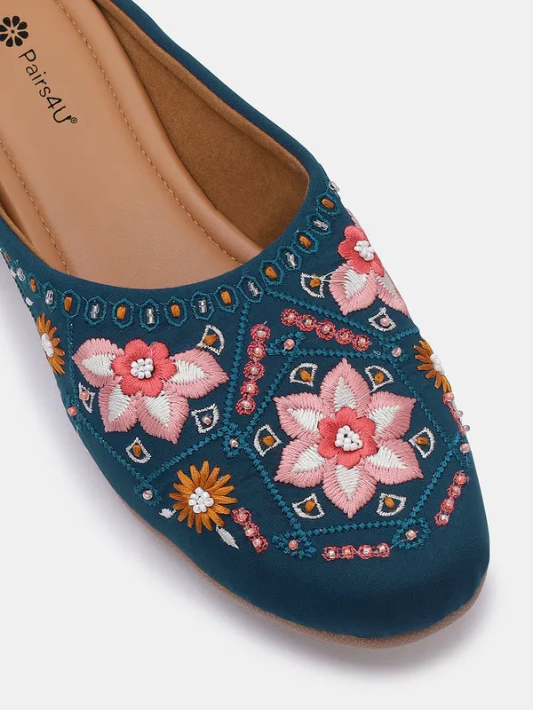 Rama_Embellished_Embroidered_Canvas_Slip_On_Flats_For_Women