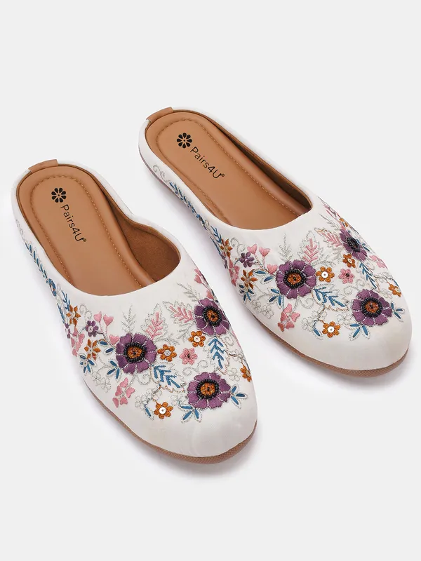 White_Embellished_Embroidered_Canvas_Slip_On_Flats_For_Women
