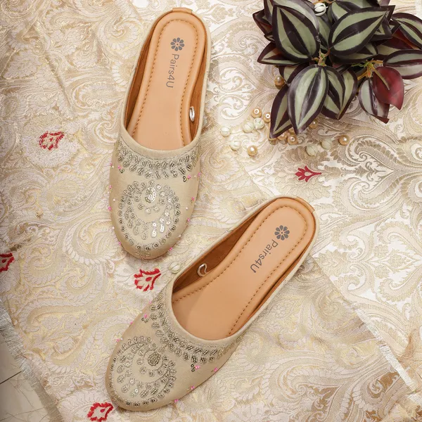 Cream_Embellished_Embroidered_Canvas_Slip_On_Flats_For_Women