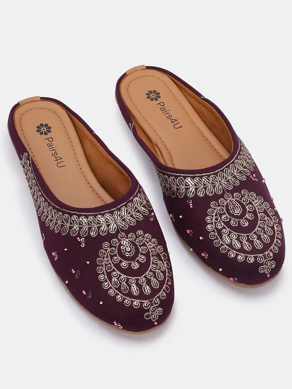 Wine_Embellished_Embroidered_Canvas_Slip_On_Flats_For_Women