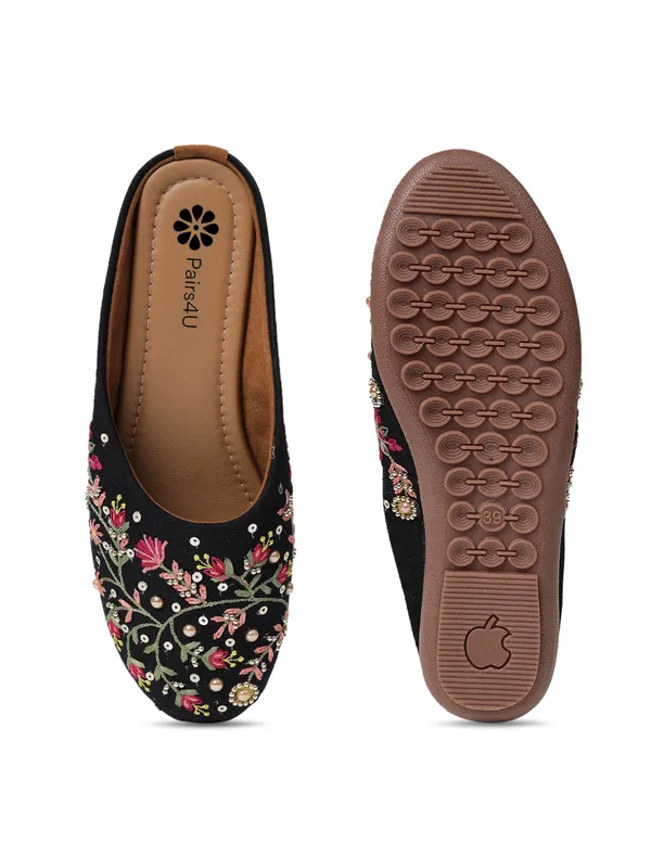 Black_Embellished_Ethnic_Mules_Flats_For_Women
