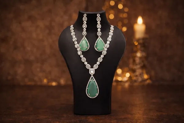Silver_Alloy_Premium_&_Fancy_Design_Necklace_For_Women