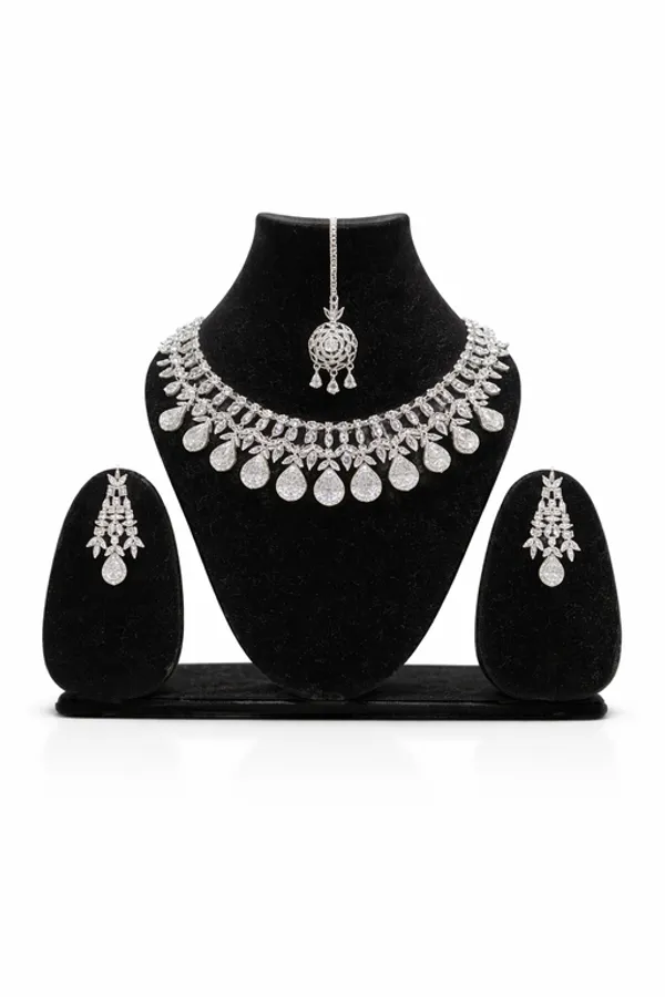 Silver_Alloy_Premium_&_Fancy_Design_Necklace_For_Women