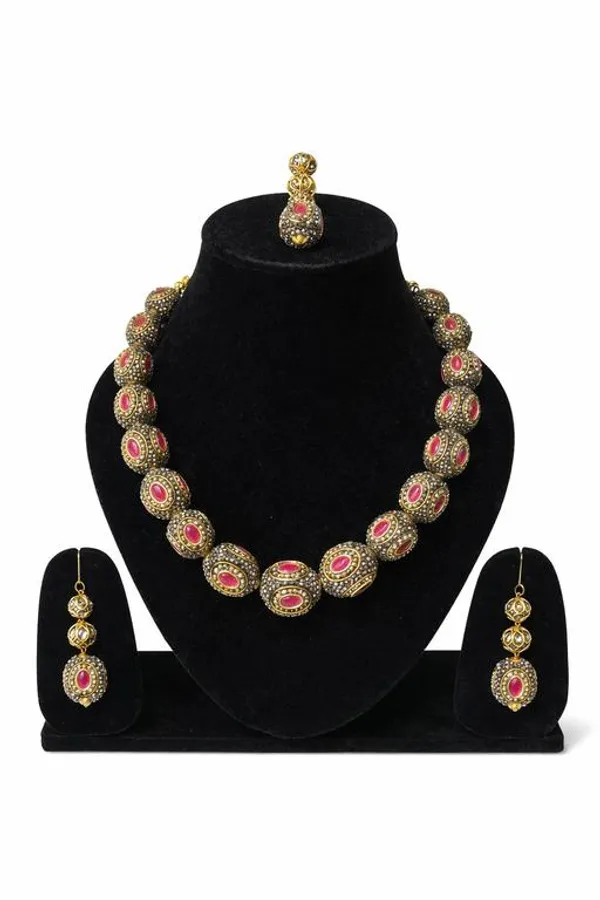Golden_Alloy_Premium_&_Fancy_Design_Necklace_For_Women