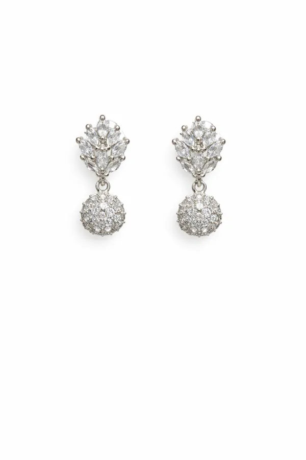 Silver_Brass_Premium_&_Fancy_Design_Earrings_For_Women
