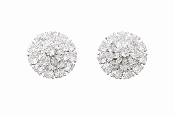 Silver_Brass_Premium_&_Fancy_Design_Earrings_For_Women