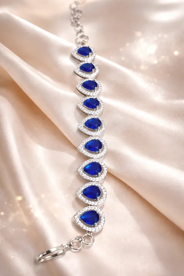Silver_Alloy_Premium_&_Fancy_Design_Bracelet_For_Women
