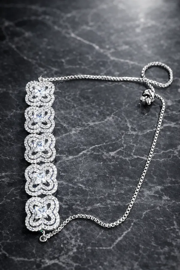 Silver_Alloy_Premium_&_Fancy_Design_Bracelet_For_Women