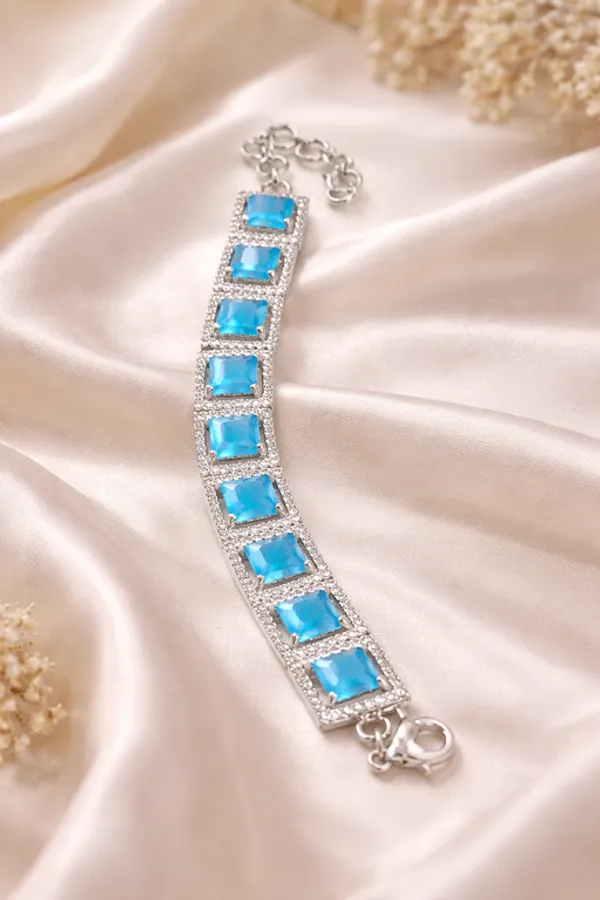 Silver_Alloy_Premium_&_Fancy_Design_Bracelet_For_Women