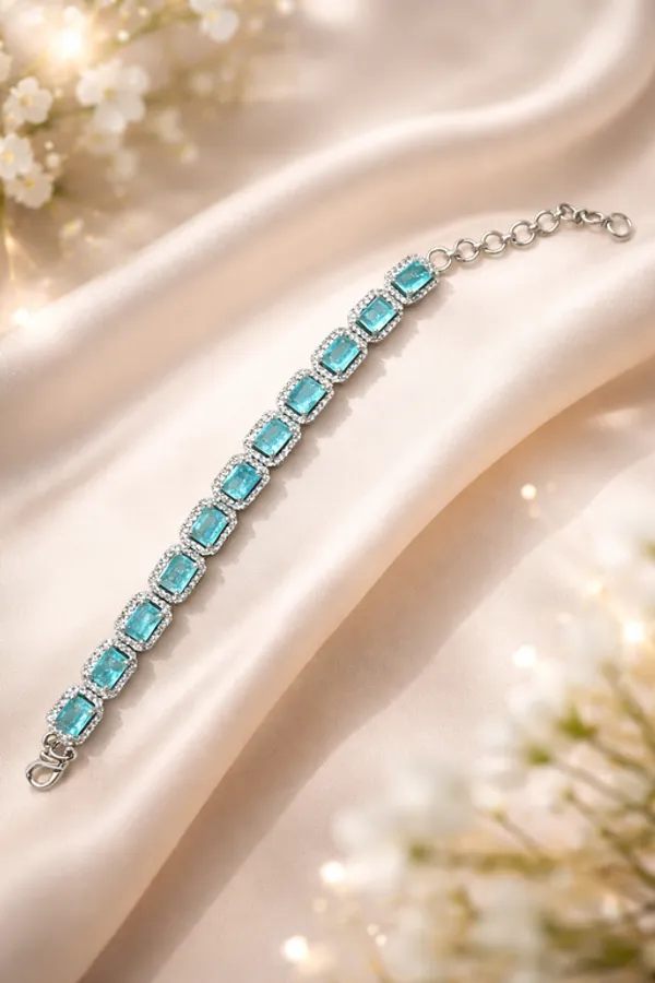 Silver_Alloy_Premium_&_Fancy_Design_Bracelet_For_Women