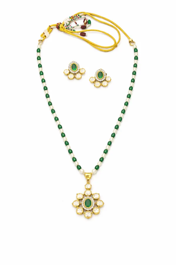Golden_Copper_Alloy_With_Premium_Quality_Kundan_Polki_Set_With_Earrings_For_Women