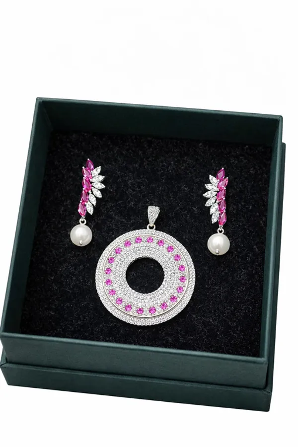 Silver_Premium_&_Fancy_Design_Pendant_Set_For_Women_And_Girls