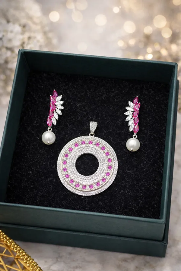 Silver_Premium_&_Fancy_Design_Pendant_Set_For_Women_And_Girls