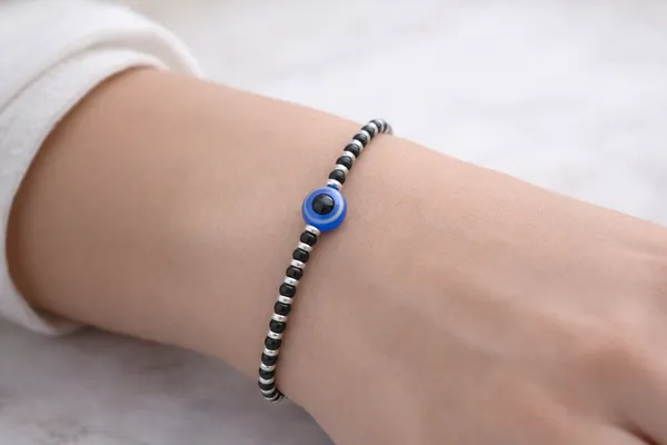 Silver_925_Black_Beads_Bracelet_For_Women