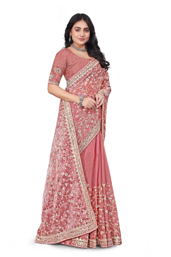 Peach_And_Gold_Elegant_Design_Chanchal_Georgette_Saree_For_Women