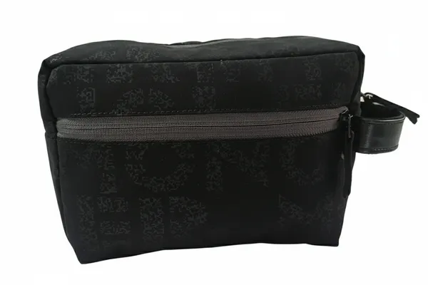 Black_Toiletry_Pouch_With_Zipper_And_Handle