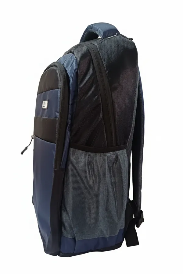 Blue_Striped_Laptop_Backpack_With_Padded_Shoulder_Straps