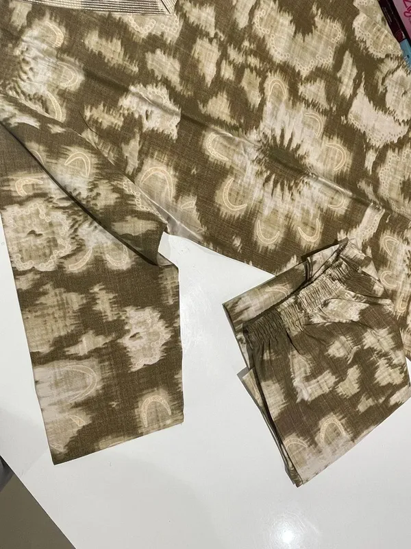 Cream_Vatican_Silk_Printed_Co-Ord_Set_For_Women