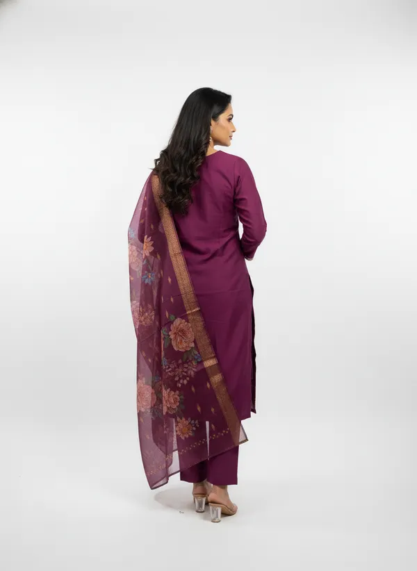 Cotton_Silk_Kurta_Set_With_Dupatta_For_Women