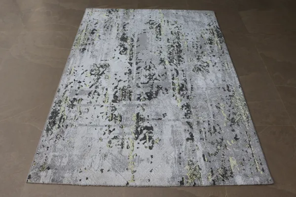 Multicolor_Polyester_Premium_Rugs_For_Home
