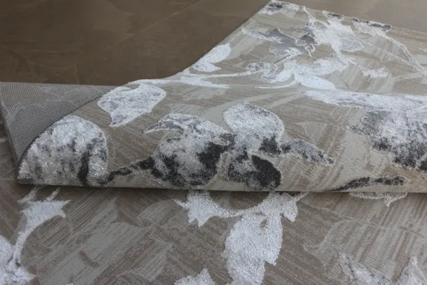 Multicolor_Polyester_Premium_Rugs_For_Home