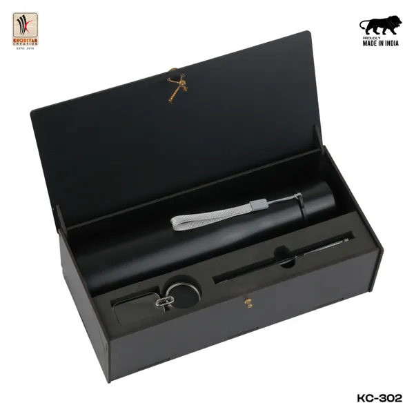 Black_3_In_1_Corporate_Gift_Set_Includes_Metal_Pen_As_Keychain_And_Bottle_For_Promotional_Gifting