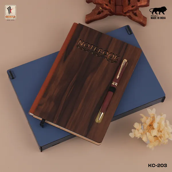 Brown_Personalised_4_In_1_Corporate_Gift_Set_Which_Includes_Diary_And_Keychain_And_Metal_Pen_And_Card_Holder_Gift_Set_For_Employee_Of_The_Month_And_Personalised_Diary_Corporate_Gift_For_Clients