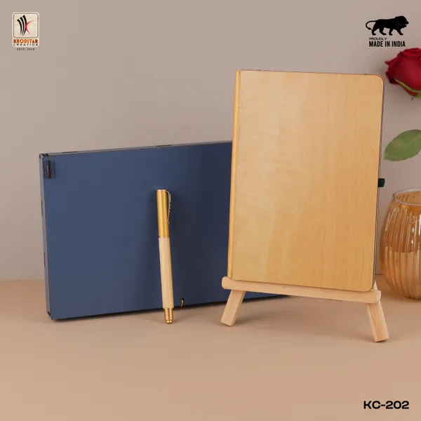 Wooden_Personalised_4_In_1_Corporate_Gift_Set_Which_Includes_Diary_And_Keychain_And_Metal_Pen_And_Card_Holder_Gift_Set_For_Employee_Of_The_Month_And_Personalised_Diary_Corporate_Gift_For_Clients