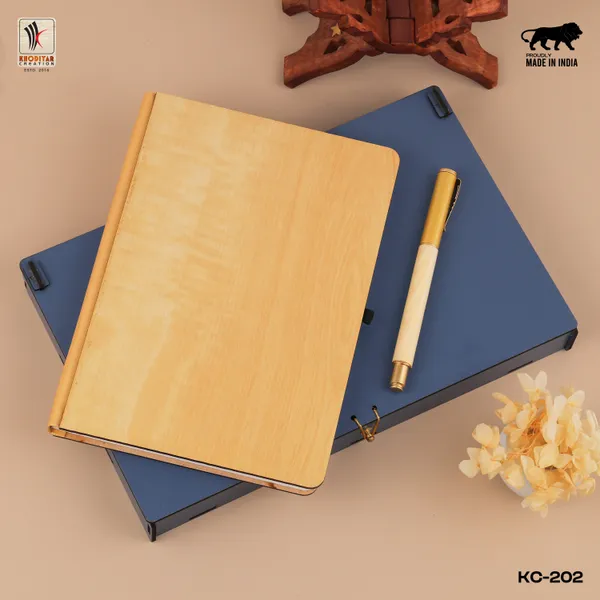 Wooden_Personalised_4_In_1_Corporate_Gift_Set_Which_Includes_Diary_And_Keychain_And_Metal_Pen_And_Card_Holder_Gift_Set_For_Employee_Of_The_Month_And_Personalised_Diary_Corporate_Gift_For_Clients