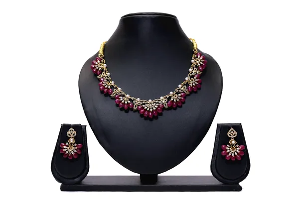 Stylish_Red_White_Ad_Stone_Floral_Neckpiece_For_Women