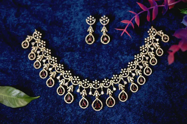 Victorian_Red_Gold_Choker_Necklace_For_Women