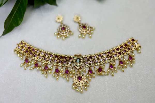 Traditional_Indian_High_Neck_Golden_Ruby_Choker_For_Women