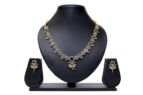 Elegent_Multicolor_Gold_Plated_Necklace_Set_For_Women