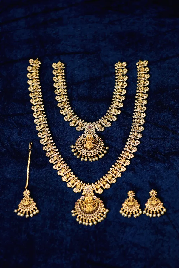 Lakshmi_Pendant_Long_Haram_And_Necklace_Set_For_Women