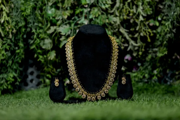 Gold_Plated_Temple_Jewelry_Necklace_Set_For_Women