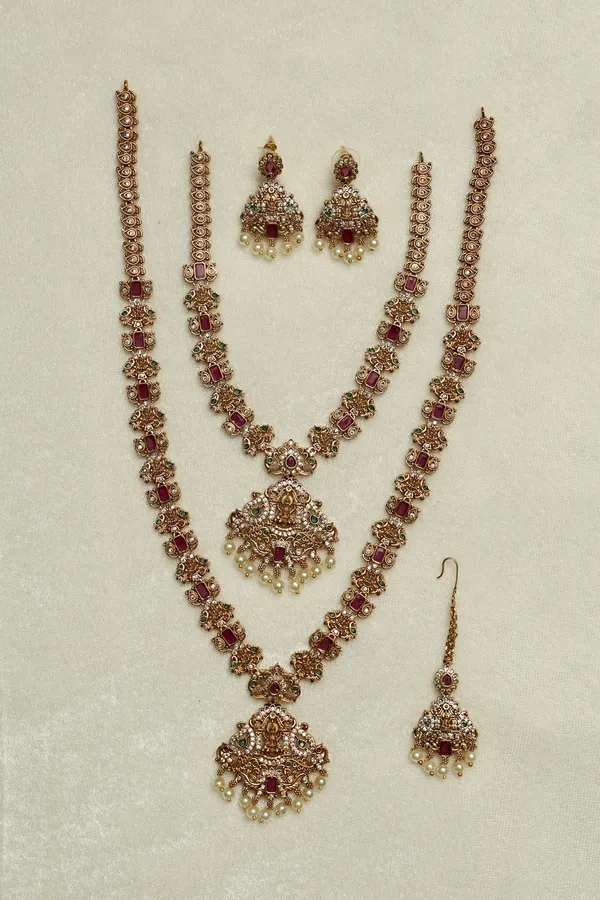 Traditional_Bridal_Set_Long_Haram_And_A_Shorter_Necklace_For_Women
