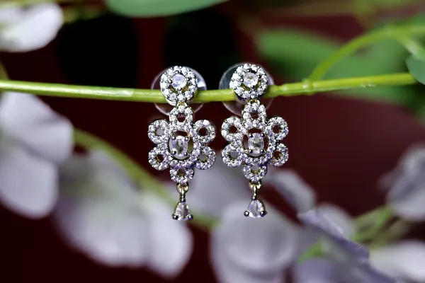 Liteweight_Diamond_Necklace_Set_For_Women