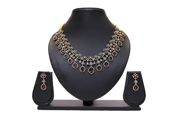 Victorian_Red_And_Green_Gold_Choker_Necklace_Set_For_Women(Pack_Of_2)