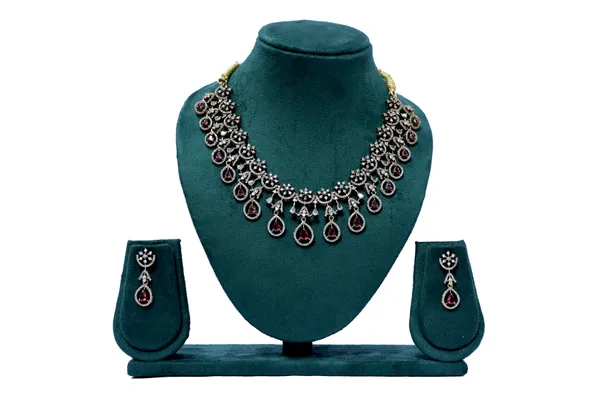 Victorian_Red_And_Green_Gold_Choker_Necklace_Set_For_Women(Pack_Of_2)
